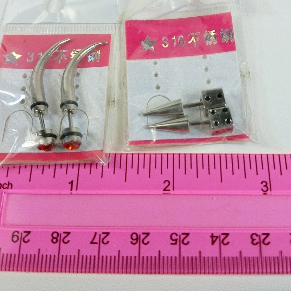 Vintage Surgical Steel 18G Earring Set Ruby Red Horn Spike‎ Dice Deadstock New